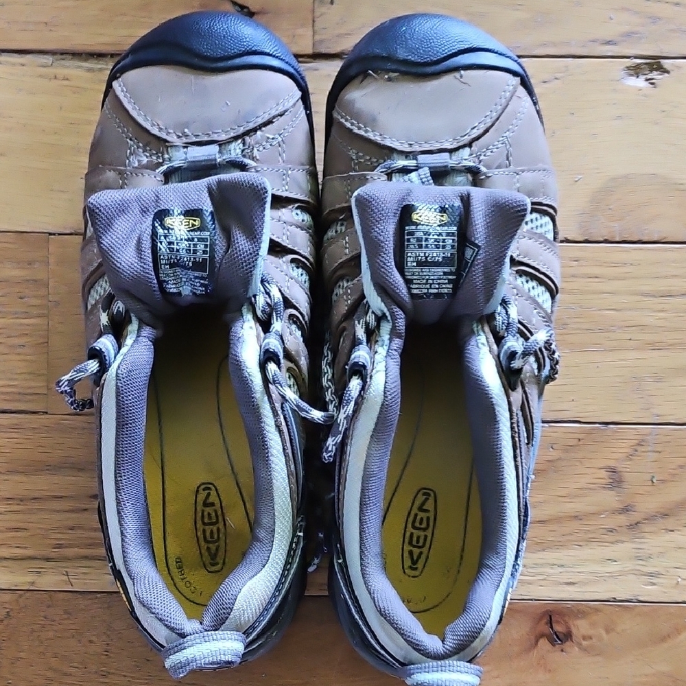 Keen Leather Hiking Boots Size 8